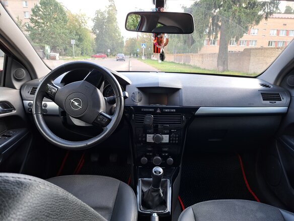 2007 Opel Astra GTC H Рестайлинг, красный, 450000 рублей - вид 7