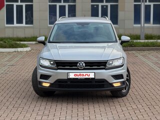 2018 Volkswagen Tiguan II, серебристый, 2160000 рублей, вид 2