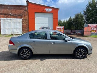 2013 Opel Astra H Рестайлинг, серебристый, 1100000 рублей, вид 2