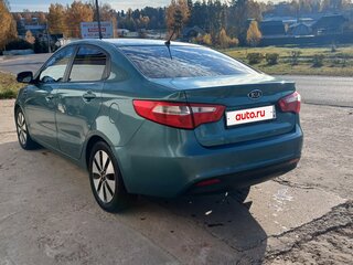 2011 Kia Rio 4-speed III, зелёный, 650000 рублей, вид 2