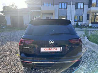 2018 Volkswagen Tiguan II, чёрный, 3000000 рублей, вид 3