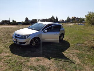 2008 Opel Astra H Рестайлинг, серебристый, 520000 рублей, вид 2