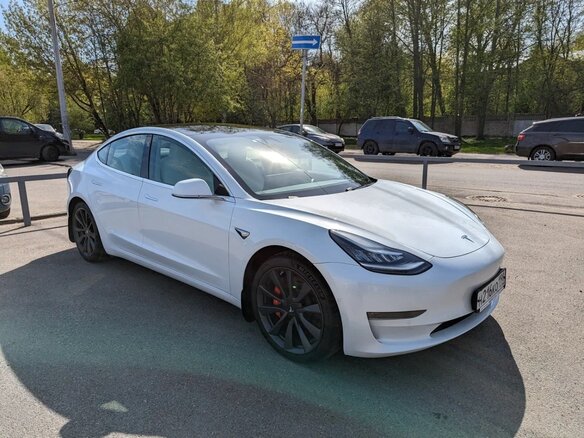 2019 Tesla Model 3 Performance I, белый - вид 2