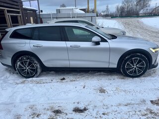2019 Volvo V60 Cross Country II, серый, 2700000 рублей, вид 2