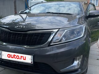 2014 Kia Rio 4-speed III, серый, 900000 рублей, вид 2