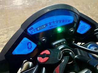 2009 Honda CB 1000R, серый, 650000 рублей, вид 4