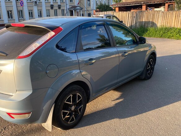 2009 Ford Focus II Рестайлинг, серый, 500000 рублей - вид 5