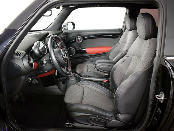 2014 Mini Hatch Cooper S III (F55/F56), чёрный - вид 9