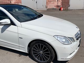 2011 Mercedes-Benz E-Класс 250 7G-Tronic IV (W212, S212, C207), белый, 1500000 рублей, вид 4
