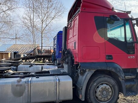 2007 Iveco Stralis, красный, 1350000 рублей, вид 3