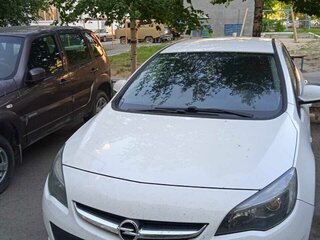 2014 Opel Astra J Рестайлинг, белый, 800000 рублей, вид 1