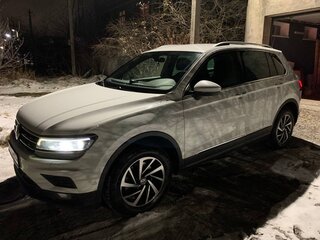 2018 Volkswagen Tiguan II, белый, 2950000 рублей, вид 3