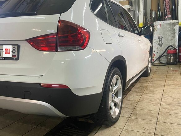 2011 BMW X1 20i I (E84), белый, 1430000 рублей - вид 6