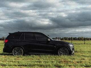 2015 BMW X5 M II (F85), чёрный, 4000000 рублей, вид 4