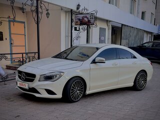 2014 Mercedes-Benz CLA 200 I (C117, X117), белый, 1950000 рублей, вид 1