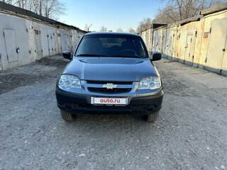 2018 Chevrolet Niva I Рестайлинг, серый, 630000 рублей, вид 3