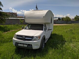 2006 Toyota Hilux VII, белый, 3800000 рублей, вид 2