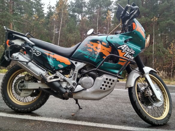 1995 Honda XRV 750 Africa Twin, зелёный - вид 3