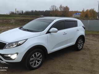 2015 Kia Sportage III Рестайлинг, белый, 1600000 рублей, вид 1
