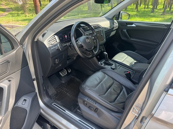 2019 Volkswagen Tiguan II, серебристый - вид 5
