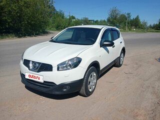 2013 Nissan Qashqai I Рестайлинг, белый, 1050000 рублей, вид 2