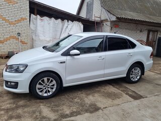 2020 Volkswagen Polo V Рестайлинг, белый, 1750000 рублей, вид 4
