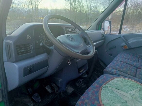 1995 Mercedes-Benz Sprinter, зелёный, 900000 рублей - вид 9