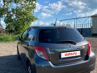 2011 Toyota Vitz III (XP130), серый, 650000 рублей, вид 5