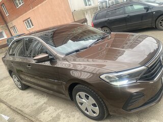 2021 Volkswagen Polo VI, коричневый, 1700000 рублей, вид 2