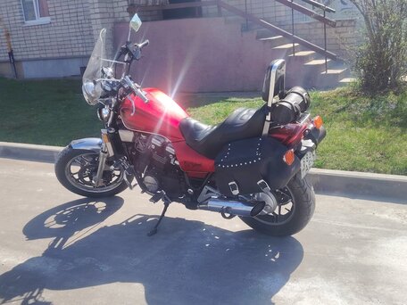 1983 Honda Magna, красный, 450000 рублей, вид 3