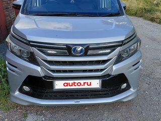 2014 Toyota Voxy III (R80), серебристый, 1680000 рублей, вид 2