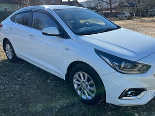 2018 Hyundai Solaris II, белый, 1600000 рублей, вид 2