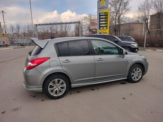 2011 Nissan Tiida I Рестайлинг, серый, 800000 рублей, вид 2