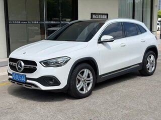 2022 Mercedes-Benz GLA 180 II (H247), белый, 2340000 рублей, вид 3
