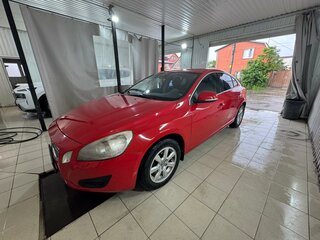 2011 Volvo S60 II, красный, 900000 рублей, вид 1