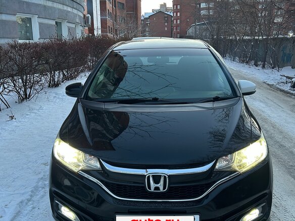 2017 Honda Fit III Рестайлинг, чёрный, 990000 рублей - вид 2