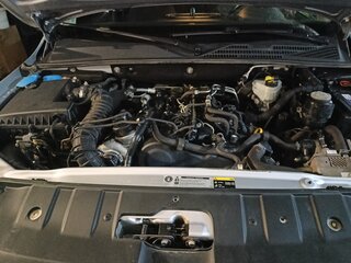 2013 Volkswagen Amarok Double Cab full-time I, серебристый, 2200000 рублей, вид 2