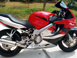1999 Honda CBR 600F, красный, 300000 рублей, вид 4