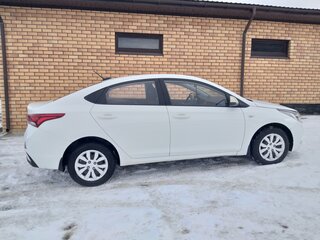 2018 Hyundai Solaris II, белый, 1180000 рублей, вид 2