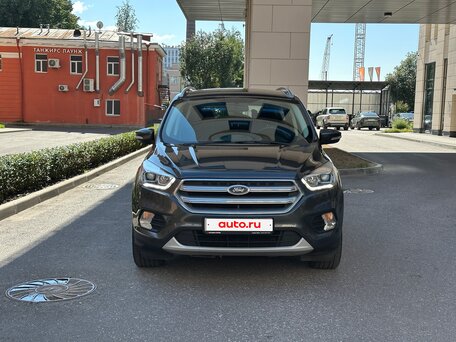 2018 Ford Kuga II Рестайлинг, серый, вид 3