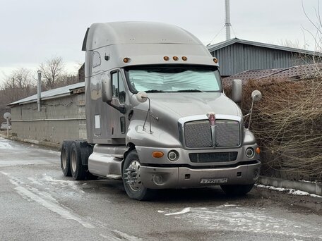 2009 Kenworth T2000, серый, 2500000 рублей, вид 1