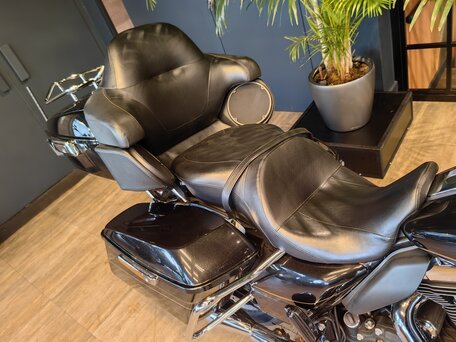 2016 Harley-Davidson Ultra Limited, чёрный, 1850000 рублей, вид 4