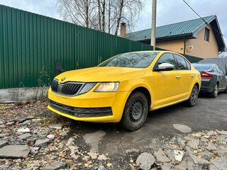 2018 Skoda Octavia III (A7) Рестайлинг, белый, 830000 рублей, вид 1