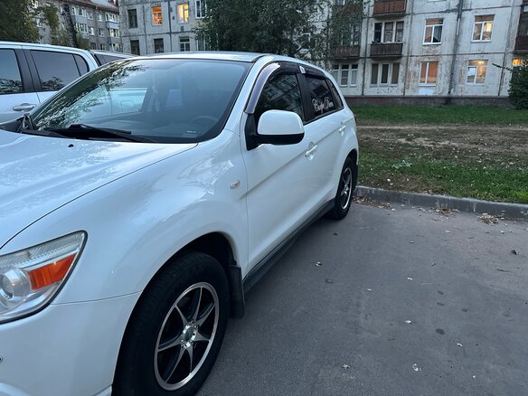 2011 Mitsubishi ASX I, белый, 1380000 рублей - вид 3