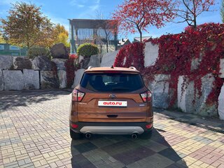 2016 Ford Kuga II Рестайлинг, оранжевый, 2490000 рублей, вид 3