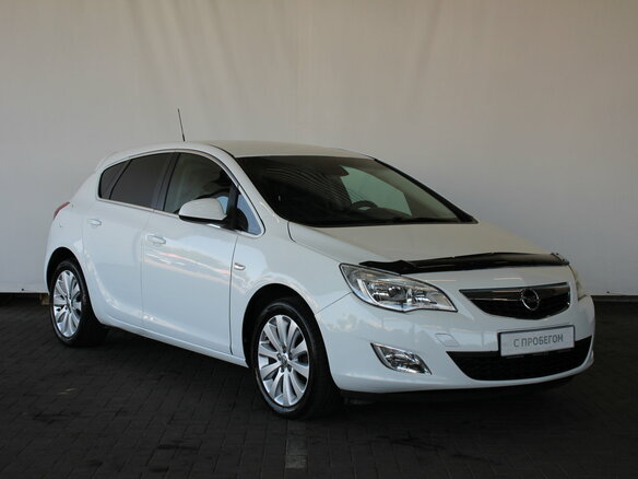 2011 Opel Astra J, белый - вид 1
