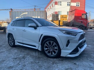2019 Toyota RAV4 V (XA50), белый, 4300000 рублей, вид 3