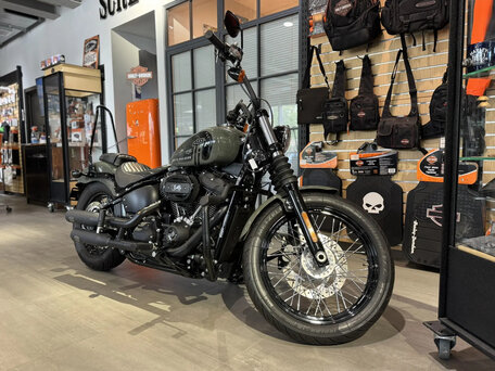 2021 Harley-Davidson Street Bob, зелёный, 1995000 рублей, вид 2