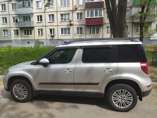 2014 Skoda Yeti I Рестайлинг, серебристый, 1400000 рублей, вид 2