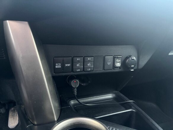 2014 Toyota RAV4 IV (XA40), чёрный, 1620000 рублей - вид 20